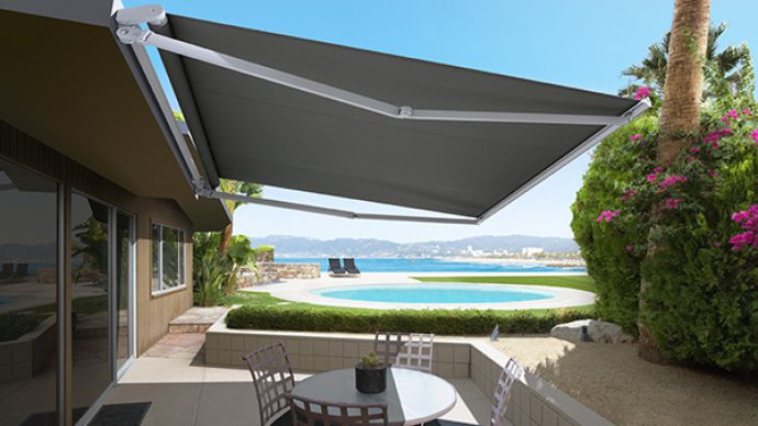 awning gulung rumah pantai