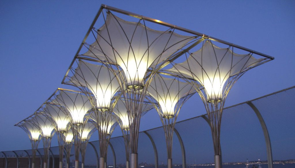 tenda membrane ruang publik estetik dengan lampu