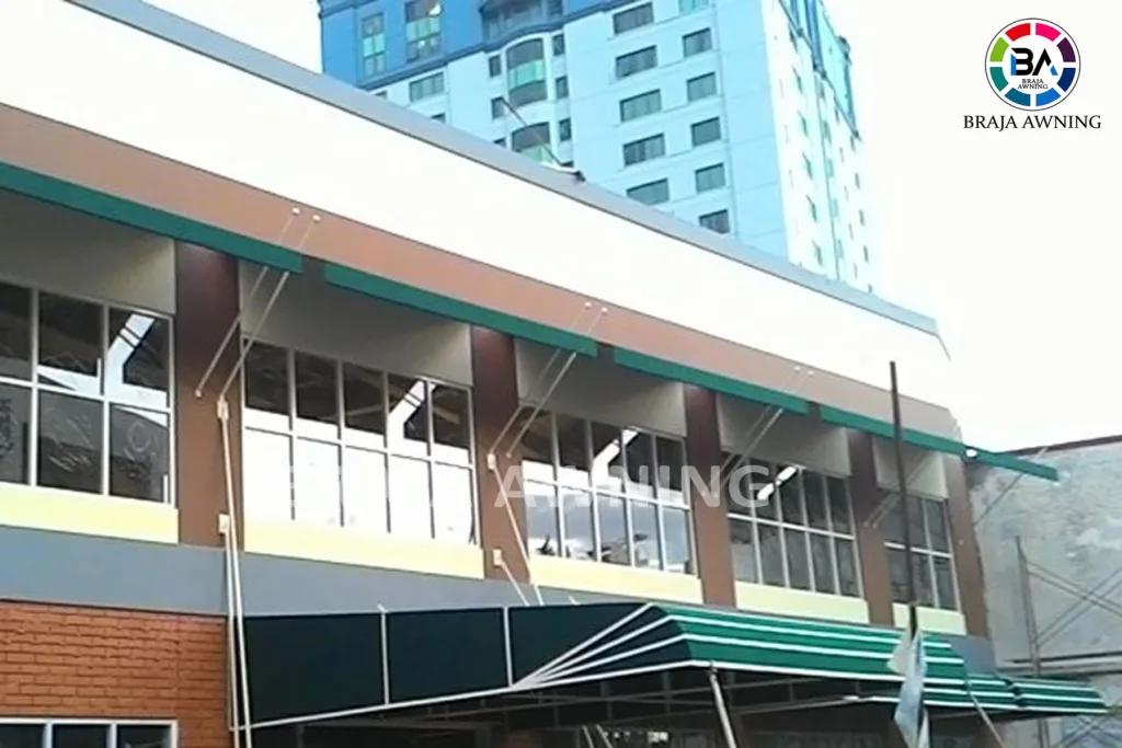 canopy kain market city Jakarta hijau jendela dan gerbang